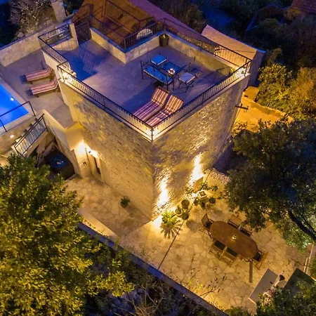 19th Century Stone Art House In Nature Park Villa