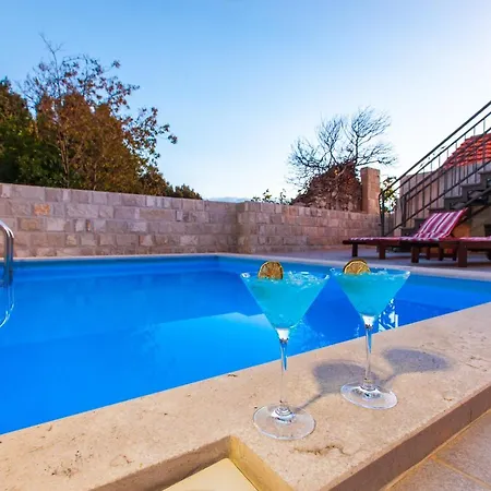 فيلة 19th Century Stone Art House In Nature Park ماكارسكا