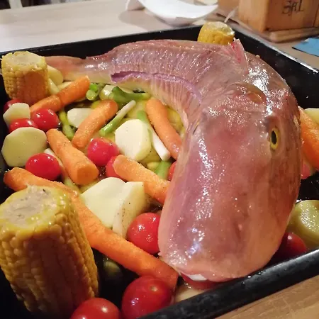 19th Century Stone Art House In Nature Park ماكارسكا