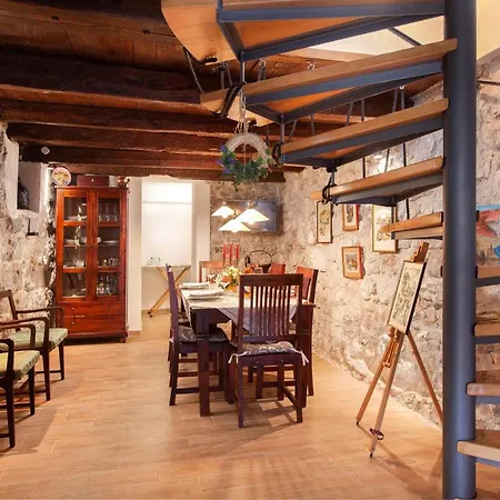 فيلة 19th Century Stone Art House In Nature Park *