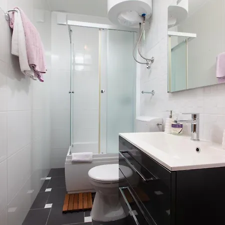 19th Century Stone Art House In Nature Park فيلة *